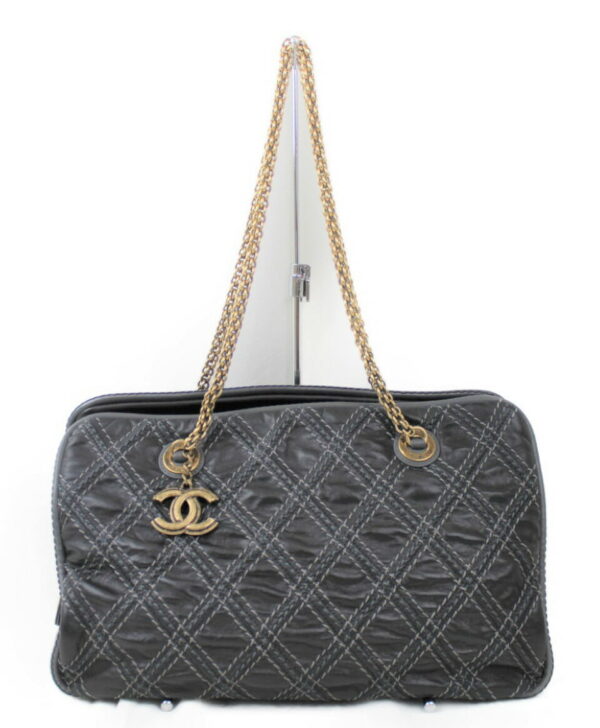 imgrc0073145505 Chanel Quilted Stitch Matelasse Chain Handbag Black