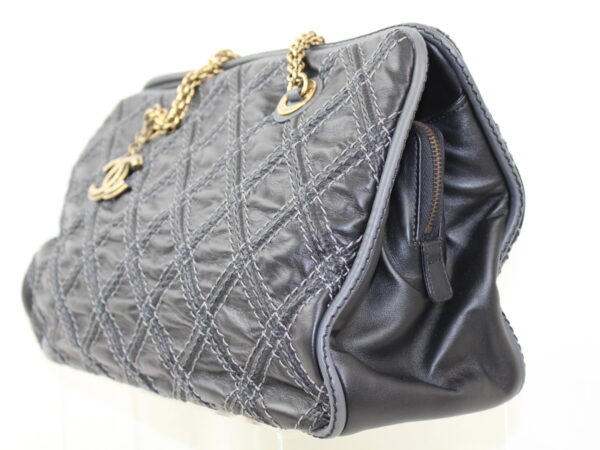 imgrc0073145506 Chanel Quilted Stitch Matelasse Chain Handbag Black