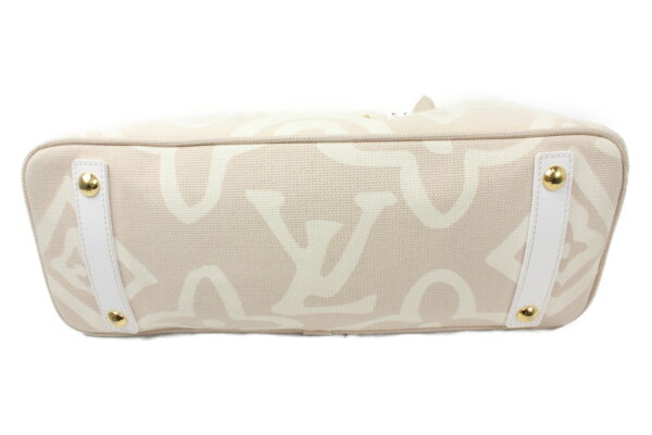 imgrc0073162086 Louis Vuitton Taysienne PM Shoulder Bag Monogram Sable