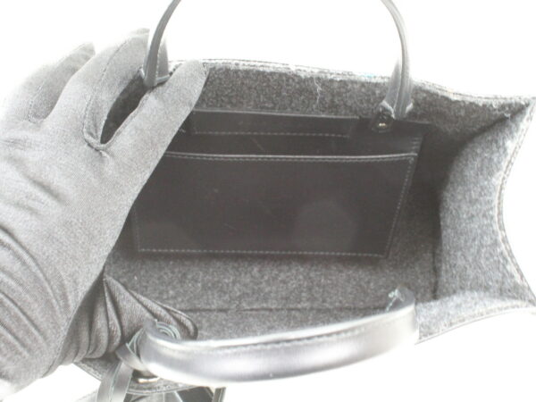 imgrc0073180045 Balenciaga Paper Leather Shoulder Bag Black