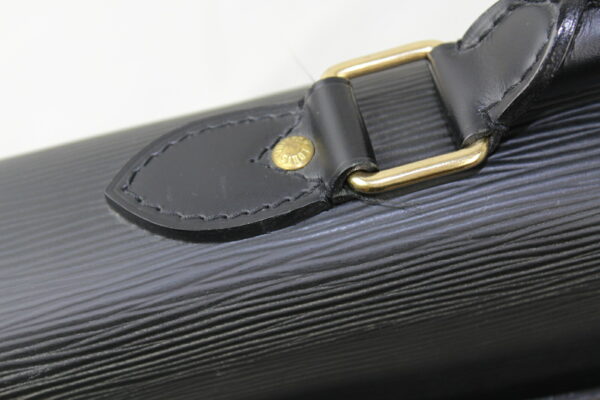 imgrc0073199004 Louis Vuitton Ambassador Business Bag Epi Leather Black