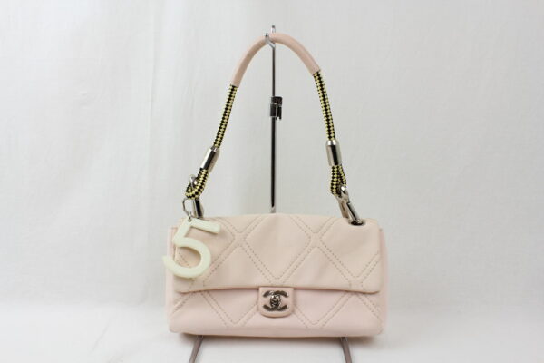 imgrc0073199733 Chanel No5 Canvas Leather Shoulder Bag Pink