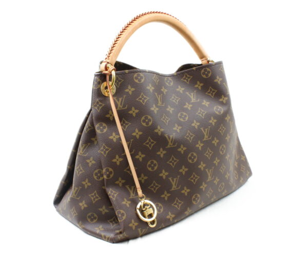 imgrc0073203579 Louis Vuitton Artsy MM Shoulder Bag Monogram