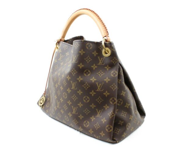 imgrc0073203580 Louis Vuitton Artsy MM Shoulder Bag Monogram