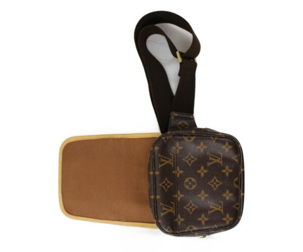 imgrc0073203691 Louis Vuitton Bosphore Bum Bag Monogram