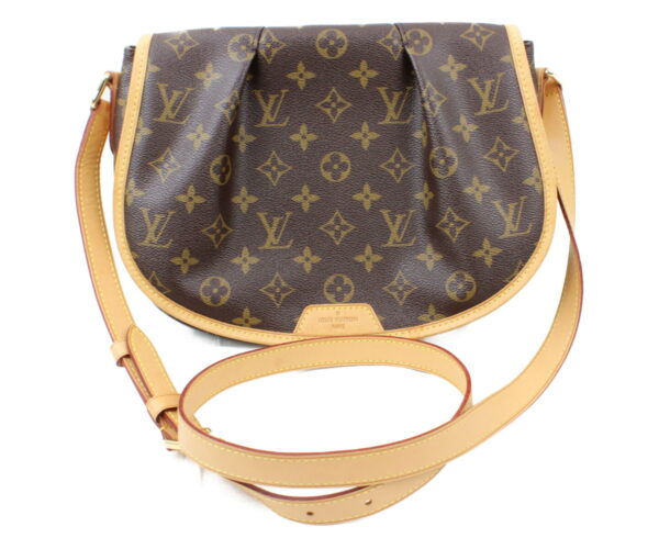 imgrc0073209797 Louis Vuitton Menilmontant PM Shoulder Bag Monogram Canvas