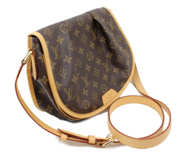 imgrc0073209798 Louis Vuitton Menilmontant PM Shoulder Bag Monogram Canvas