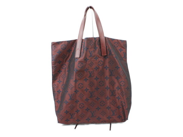 imgrc0073224065 Louis Vuitton Hippo Escapato Tote Bag Nylon Leather Bordeaux Brown