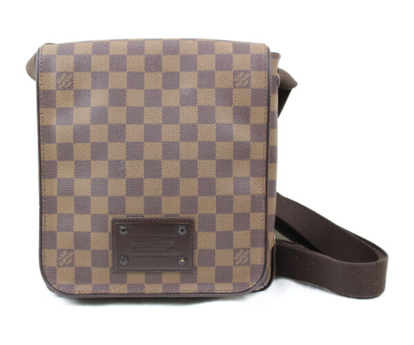 imgrc0073234344 Louis Vuitton Brooklyn PM Shoulder Bag Damier Ebene Brown