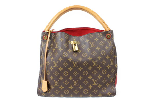 imgrc0073249604 Louis Vuitton Gaia Shoulder Bag Monogram Brown