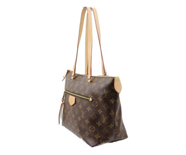 imgrc0073265082 Louis Vuitton Jena PM Shoulder Bag Monogram Brown