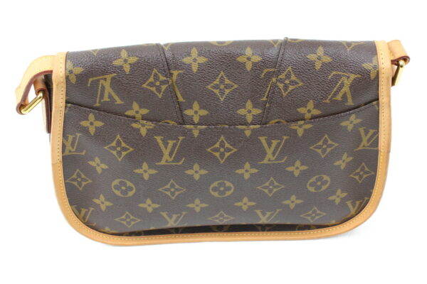 imgrc0073328614 Louis Vuitton Shoulder Bag Monogram Brown