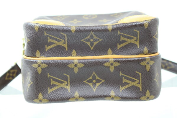 imgrc0073420105 Louis Vuitton Amazon Shoulder Bag Monogram Canvas