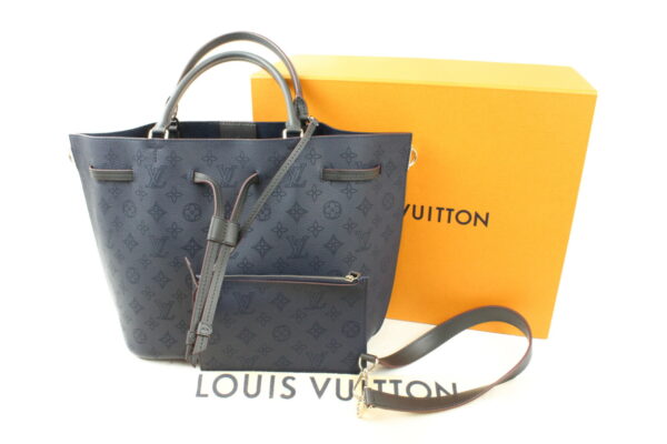 imgrc0073489164 Louis Vuitton Girolatta 2WAY Bag Mahina Leather