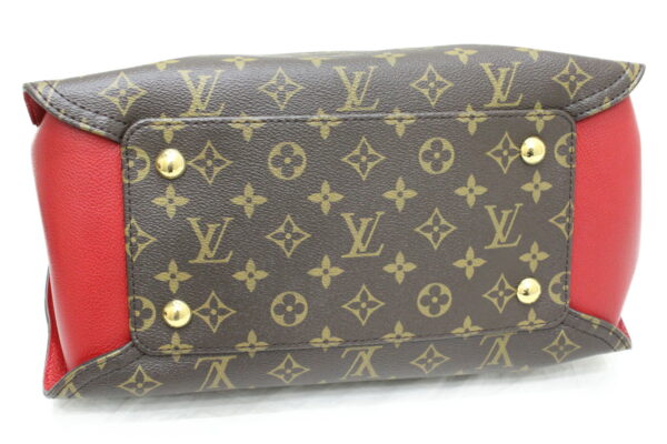 imgrc0073664893 Louis Vuitton Gaia One Hand Handbag Monogram