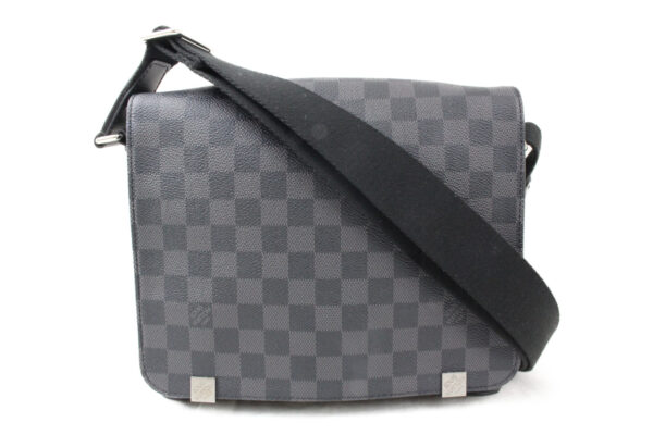 imgrc0073698295 Louis Vuitton District PN NM Shoulder Bag Damier Graphite