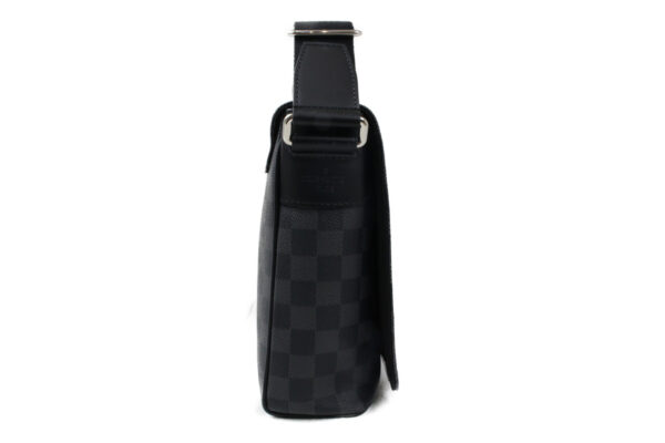 imgrc0073698298 Louis Vuitton District PN NM Shoulder Bag Damier Graphite