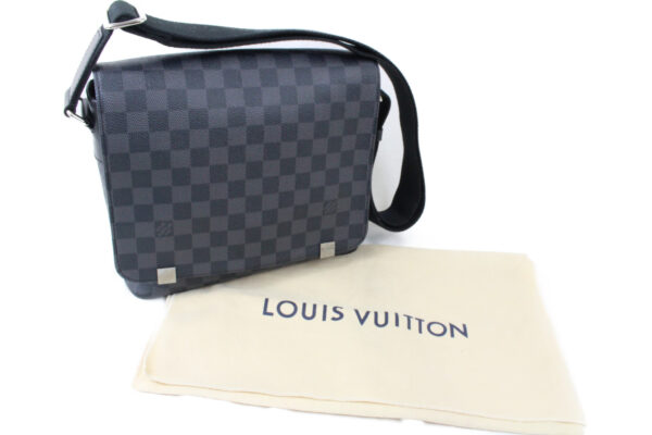 imgrc0073698306 Louis Vuitton District PN NM Shoulder Bag Damier Graphite