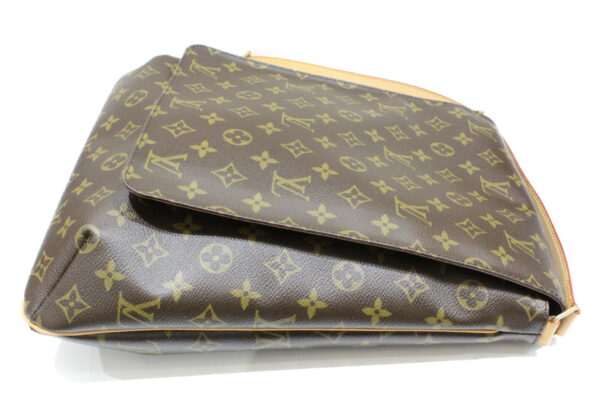 imgrc0073826888 Louis Vuitton Shoulder Bag Monogram