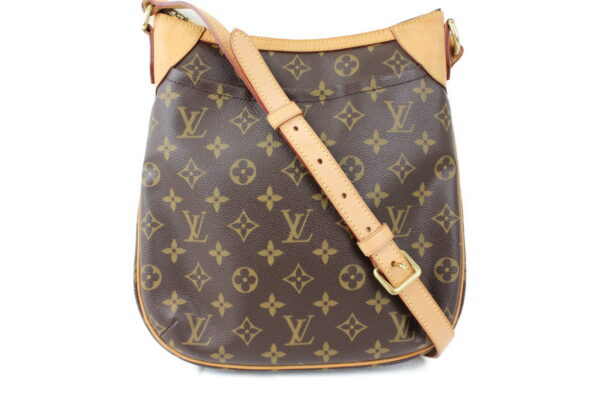 imgrc0073828580 Louis Vuitton Odeon PM Shoulder Bag Monogram