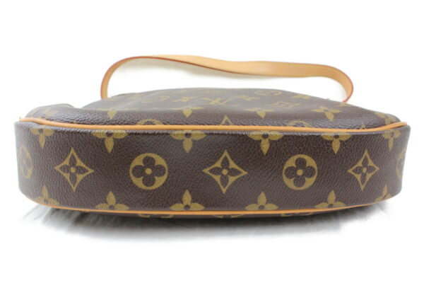 imgrc0073828597 Louis Vuitton Odeon PM Shoulder Bag Monogram