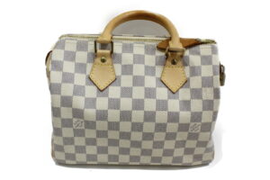 imgrc0073854736 Burberry Nova Check Shoulder Bag Beige Multicolor