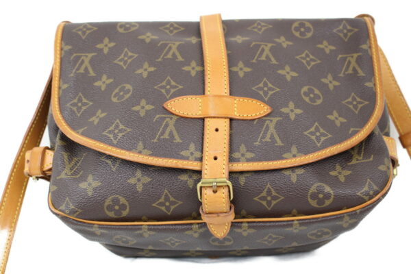 imgrc0073895163 Louis Vuitton Saumur 30 Shoulder Bag Monogram