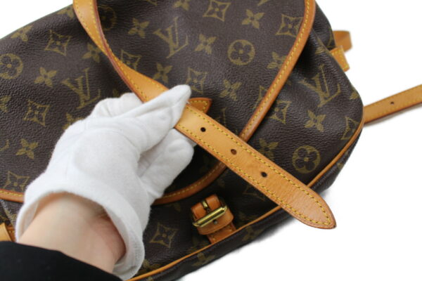 imgrc0073895169 Louis Vuitton Saumur 30 Shoulder Bag Monogram