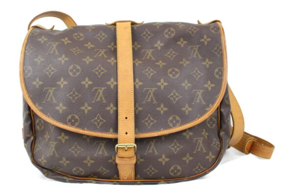 imgrc0073895176 Louis Vuitton Saumur 30 Shoulder Bag Monogram Brown