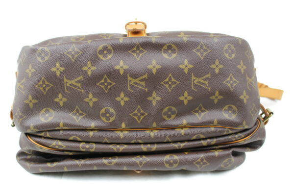 imgrc0073895180 Louis Vuitton Saumur 30 Shoulder Bag Monogram Brown