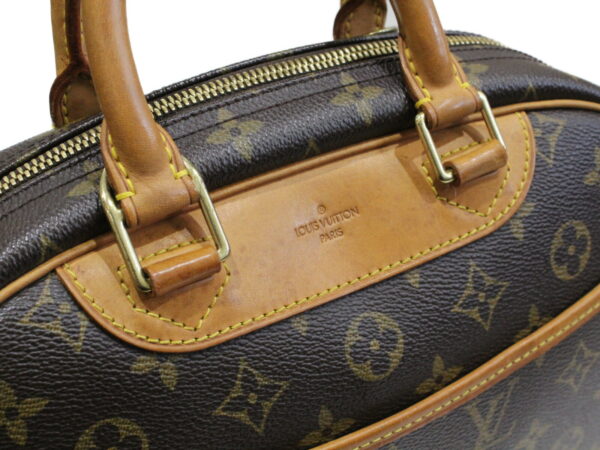 imgrc0074081868 Louis Vuitton Deauville Monogram Handbag