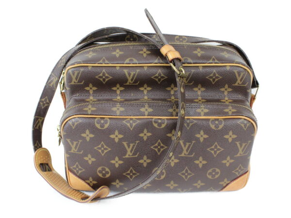 imgrc0074368449 Louis Vuitton Nile Shoulder Bag Monogram Canvas Brown