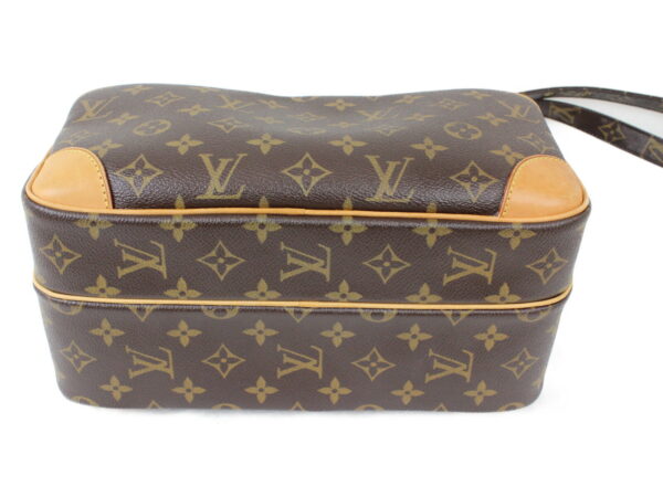 imgrc0074368453 Louis Vuitton Nile Shoulder Bag Monogram Canvas Brown