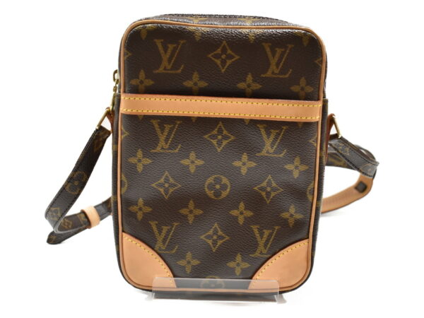 imgrc0075209800 Louis Vuitton Danube Shoulder Bag Monogram Brown