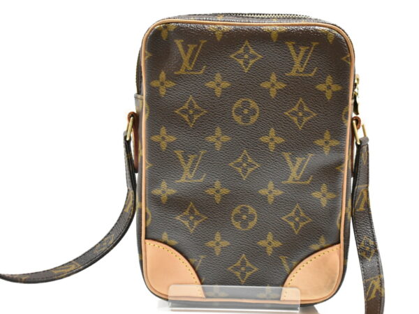 imgrc0075209803 Louis Vuitton Danube Shoulder Bag Monogram Brown