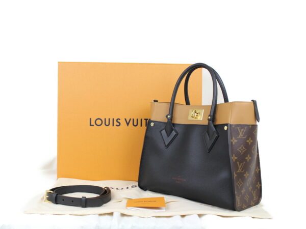 imgrc0075236273 Louis Vuitton On My Side Hand Shoulder Bag Black