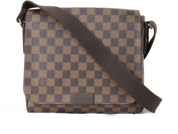 imgrc0075298837 Louis Vuitton District PM Damier Ebene Shoulder Bag