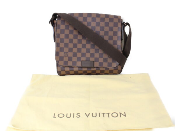 imgrc0075298889 Louis Vuitton District PM Damier Ebene Shoulder Bag