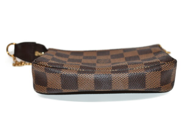 imgrc0075338620 Louis Vuitton Mini Pochette Accessoire Damier Mini Pouch