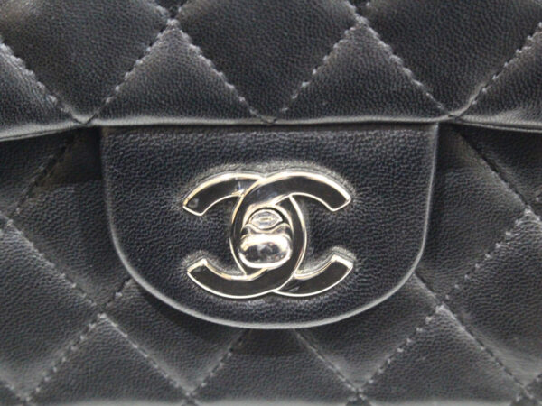 imgrc0075365612 Chanel Lambskin Matelasse Single Chain Shoulder Bag