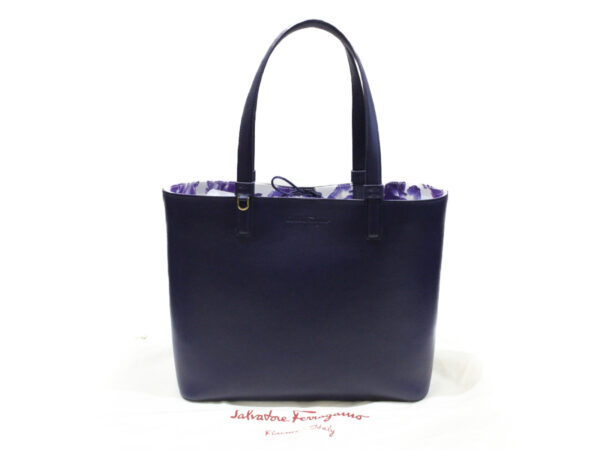 imgrc0075416575 Ferragamo Flower Tote Bag Navy