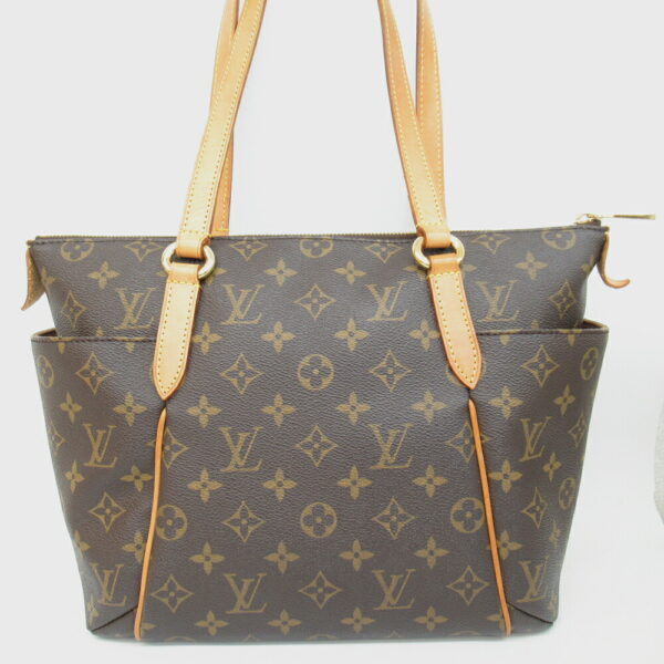 imgrc0075788524 Louis Vuitton Totally PM Monogram Shoulder Tote Bag