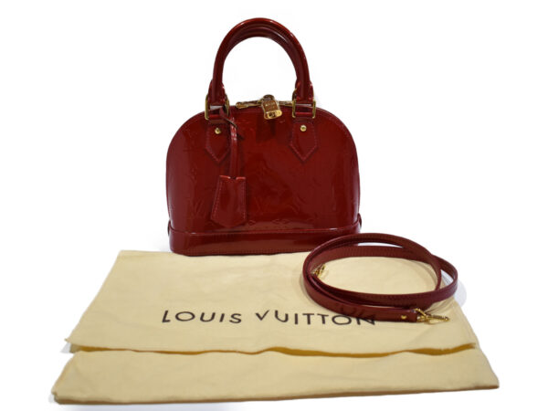 imgrc0076117071 Louis Vuitton Alma BB Crossbody Bag Vernis Red Pomme dAmour