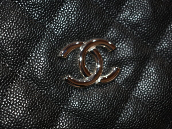 imgrc0076142499 Chanel Caviar Skin Chain Tote Bag Black