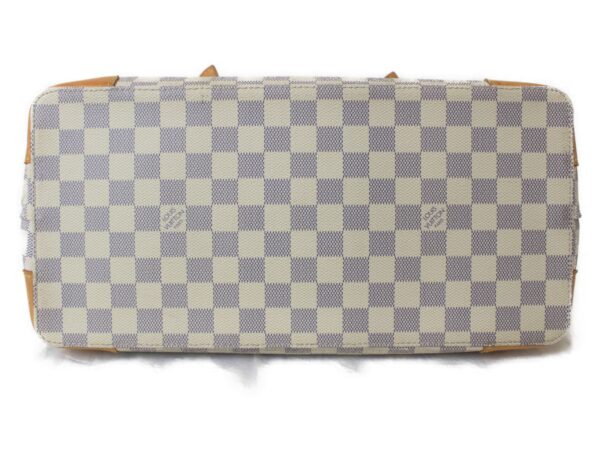 imgrc0076196888 Louis Vuitton Hampstead Mm Handbag Damier Azur White