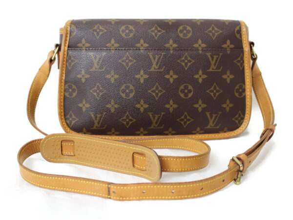 imgrc0076202132 Louis Vuitton Sologne Shoulder Bag Monogram Brown