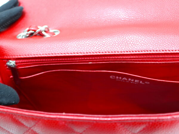 imgrc0076292677 Chanel Caviar Skin Chain Shoulder Bag Red