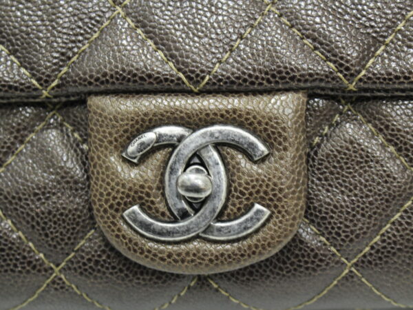 imgrc0076302848 Chanel Matelasse Chain Shoulder Bag Metallic Brown