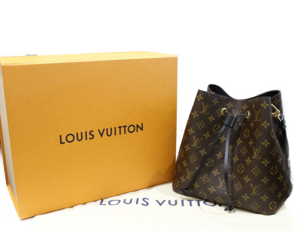 imgrc0076363412 Louis Vuitton Neonoe Shoulder Bag Monogram Black