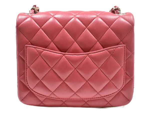 imgrc0076364735 Chanel Mini Flap Lambskin Shoulder Bag Pink